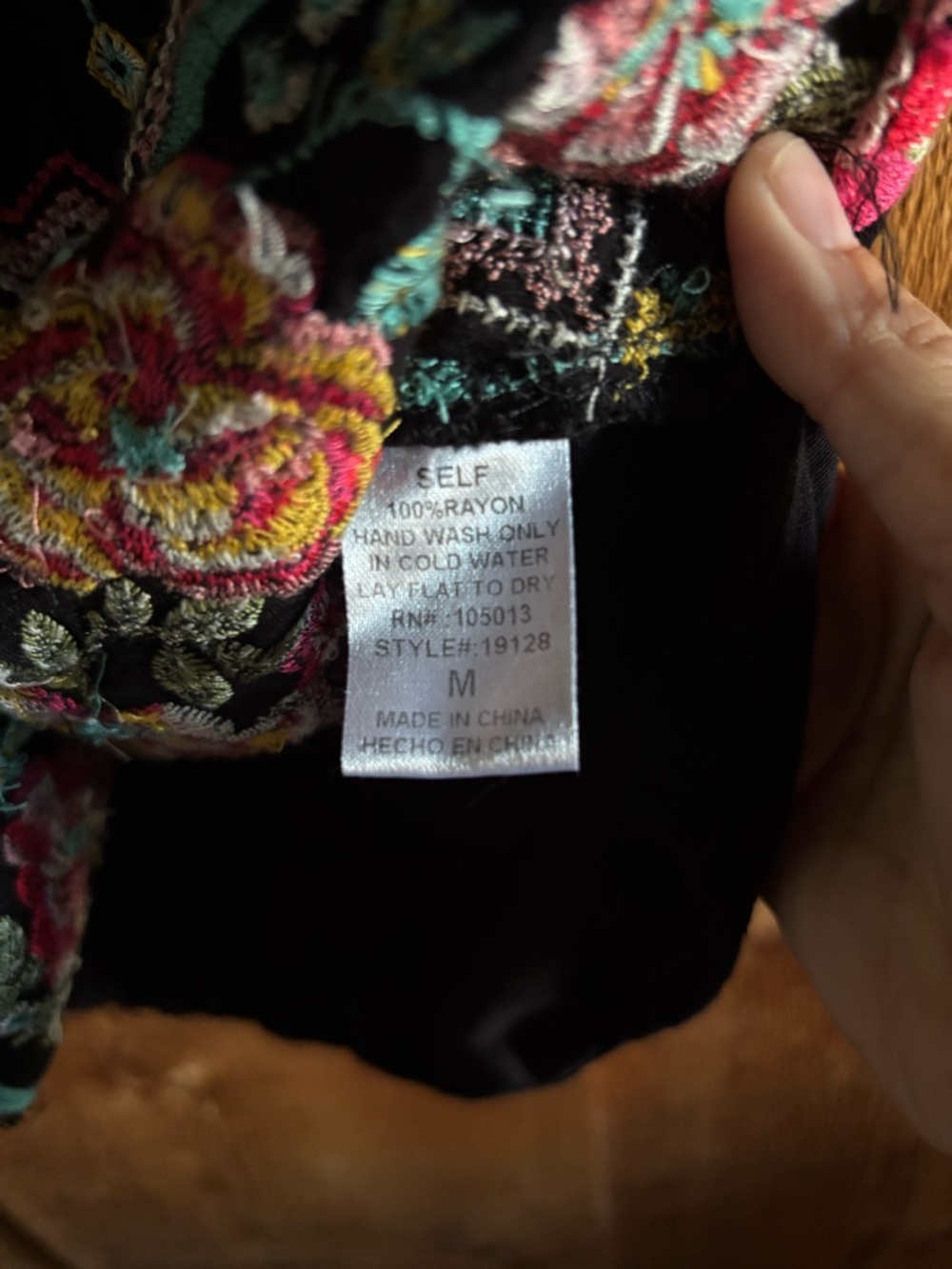 Savanna Jane Embroidered Floral Boho Top Black Medium - Picture 4 of 7